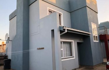 For Sale: 3 Bedroom, 2 Bathroom Town house
