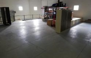 For Sale: Warehouse with offices in Prosperita